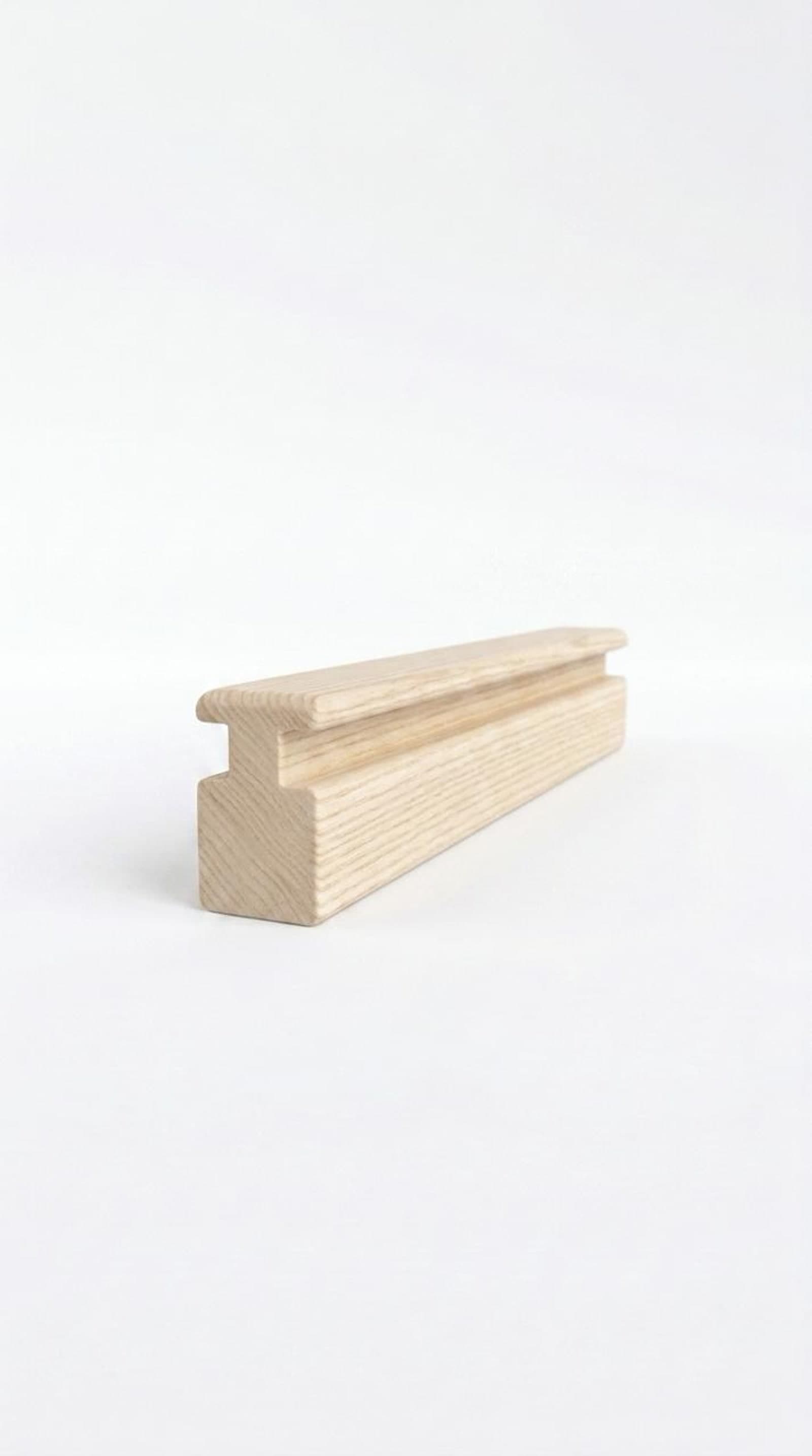 Ash Ridge Handle